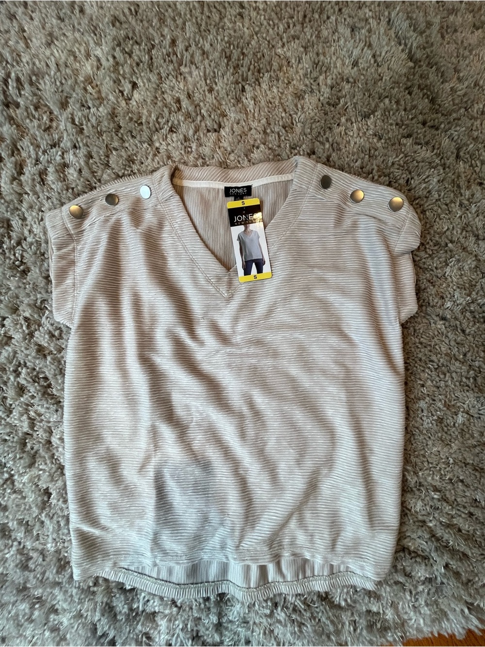 Jones New York Light Beige Short-Sleeve Knit Top with Shoulder Snap Details